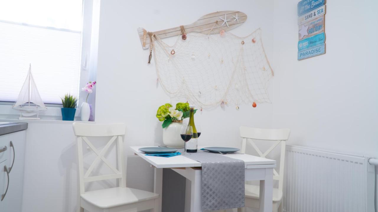 Apartamenty Via Mare Устка Экстерьер фото